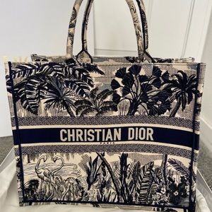 Dior BOOK TOTE NAVY BLUE & WHITE LIMITED EDITION